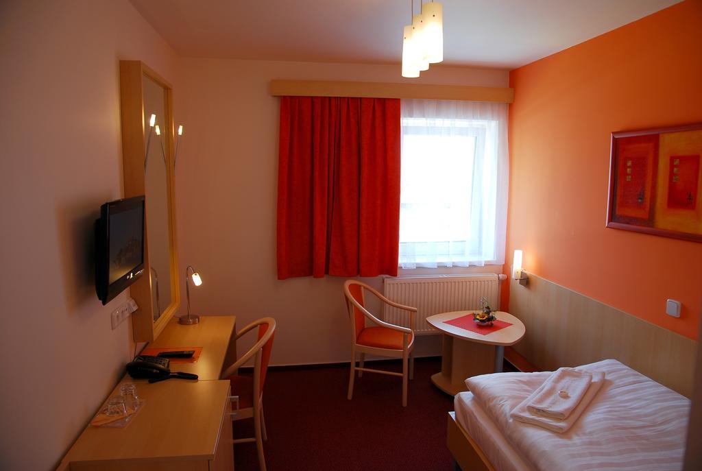 Hotel Senimo Olomouc Exterior foto