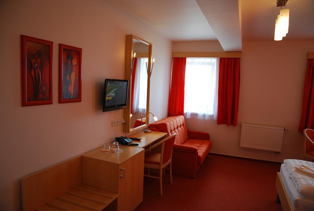 Hotel Senimo Olomouc Exterior foto