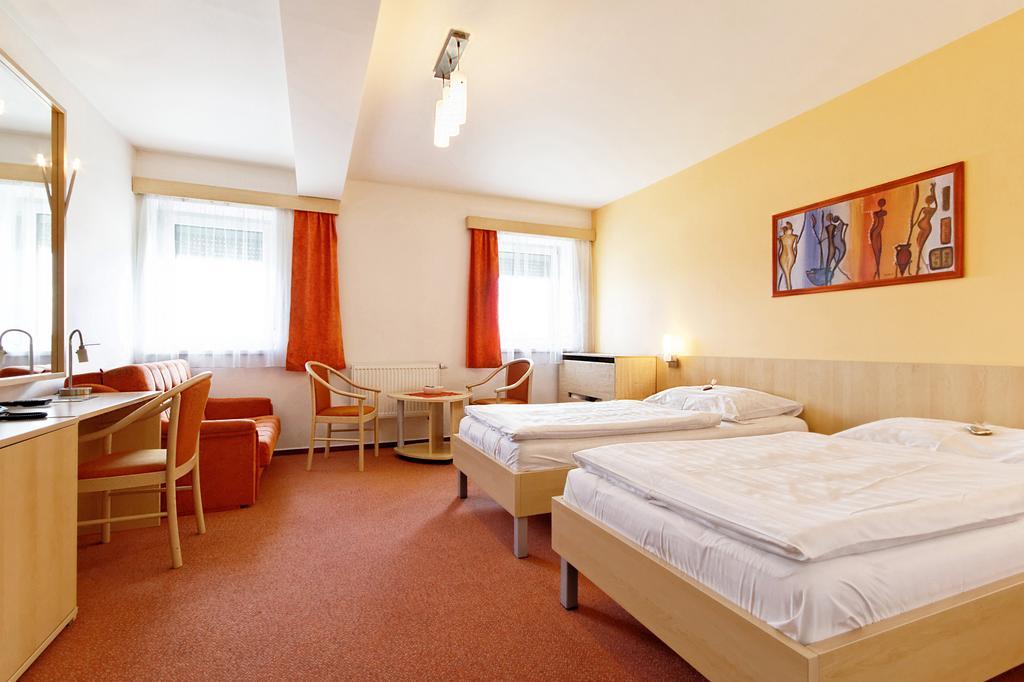 Hotel Senimo Olomouc Exterior foto